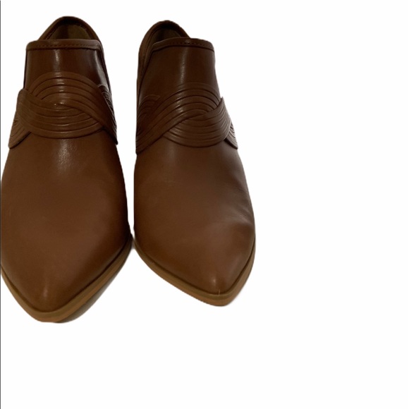 Lien Do Booties - Picture 4 of 7